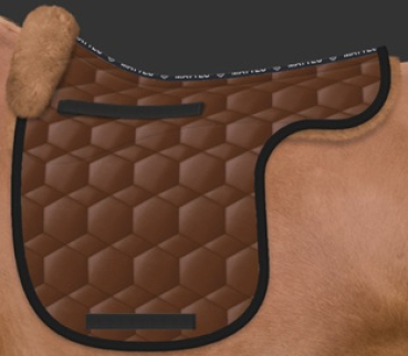 Preview: Mattes Satteldecke Lammfellkissen Fellrand vorne