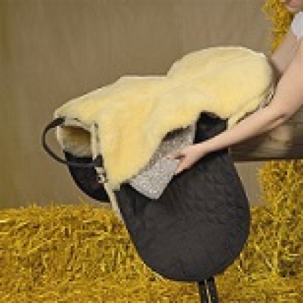 Christ Lammfell Fellsattel Basic Plus gebraucht